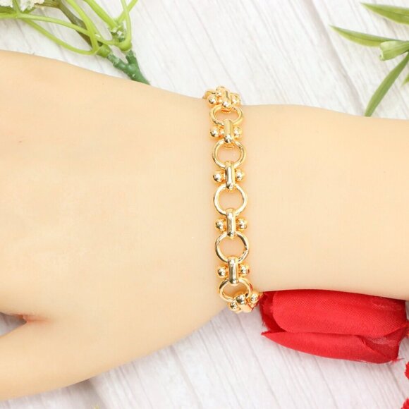 "Trendy Handmade Bracelet – A Thoughtful Gift for Girls & Women | UNVRC1608 - Picture 3 of 10